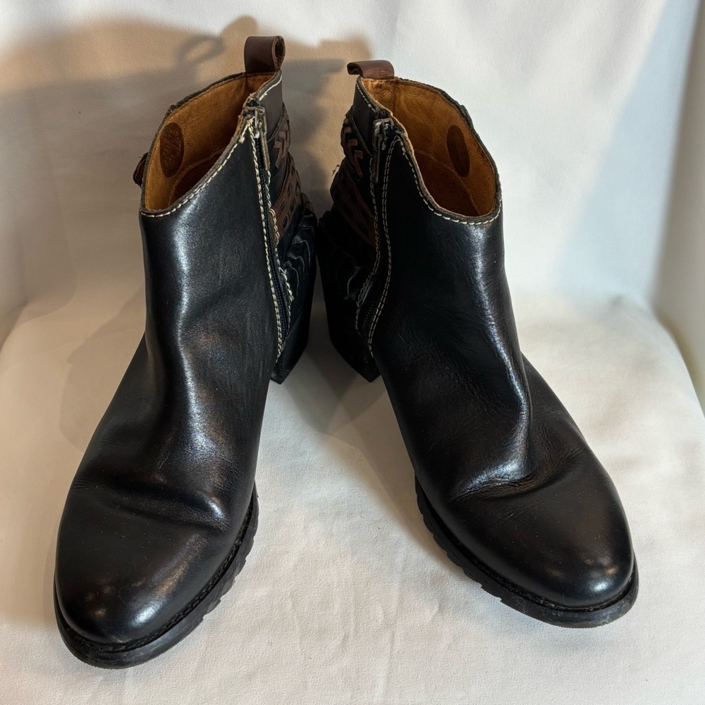 PIKOLINOS Sz 39 Leather Ankle Boots With Decorative Straps Stacked Heels Zipper